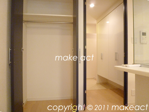 収納　■室内参考写真