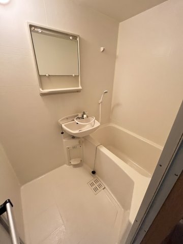 バス・シャワールーム　お風呂で日々の疲れを落としましょう