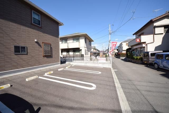 その他　駐車場（その他）まで5m