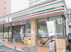 コンビニ　セブンイレブン（コンビニ）まで200m