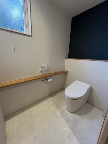 上袋戸建のトイレ写真