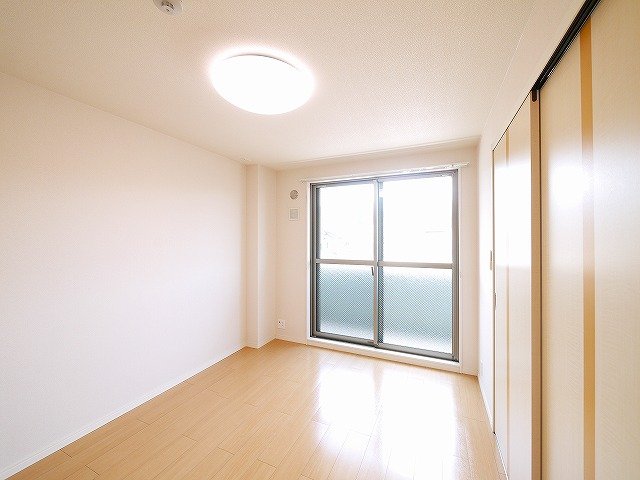 その他部屋・スペース　明るい洋室です