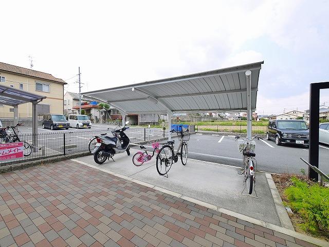 その他共有部分　屋根付き駐輪場です
