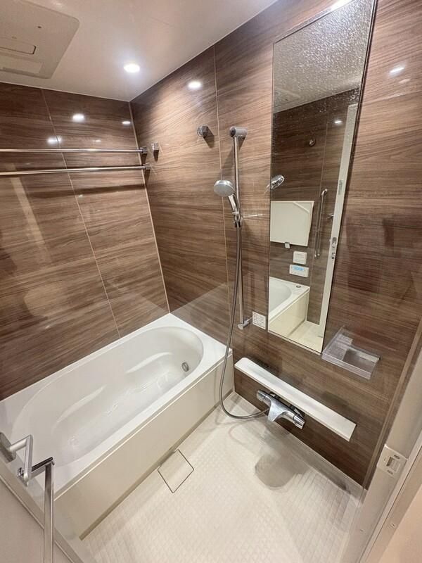 バス・シャワールーム　日々の疲れを癒すお風呂付です