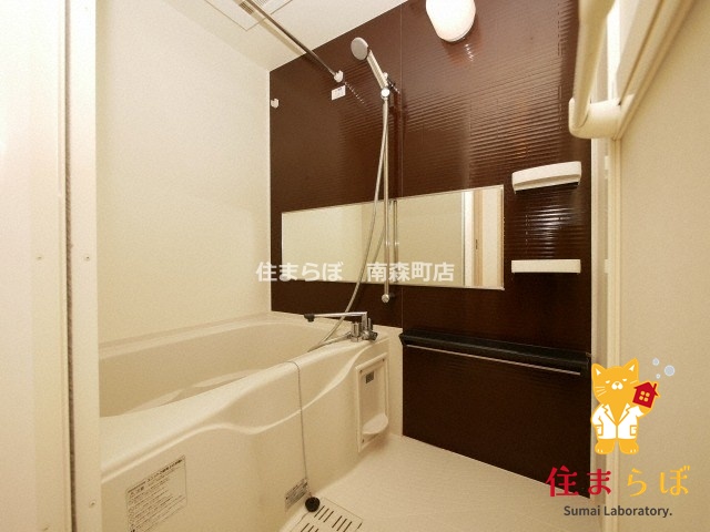 バス・シャワールーム　「見た目じゃなく、心に“しっくりくる”を大切に。」