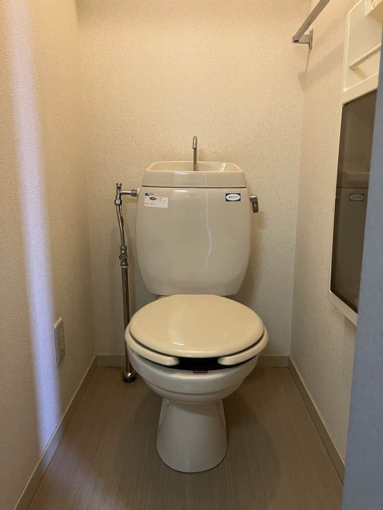 トイレ　トイレ