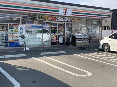 コンビニ　セブンイレブン（コンビニ）まで2163m