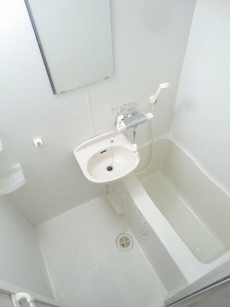 バス・シャワールーム　?