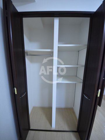 収納　グランシス天満橋　クローゼット