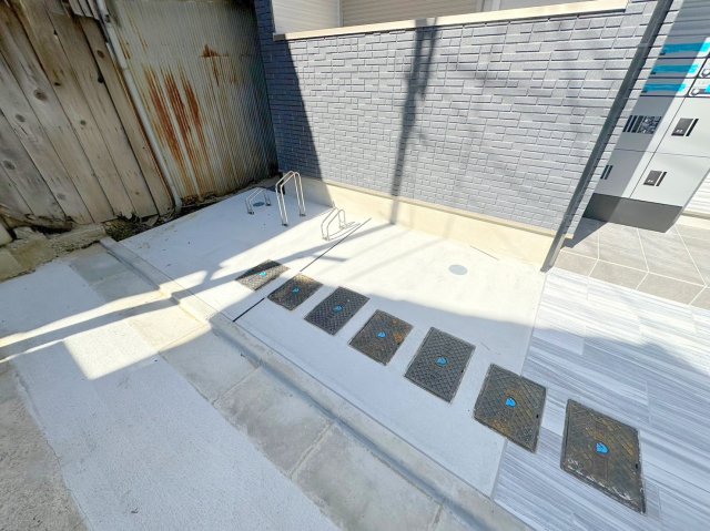 駐車場　敷地内には入居者専用の駐輪スペースもあります。