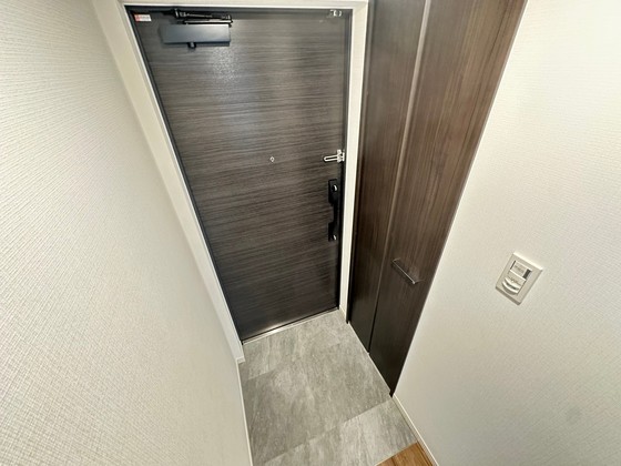 玄関　※別部屋の写真です