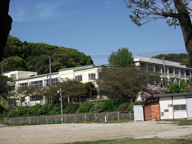 小学校　杁小学校（小学校）まで110m