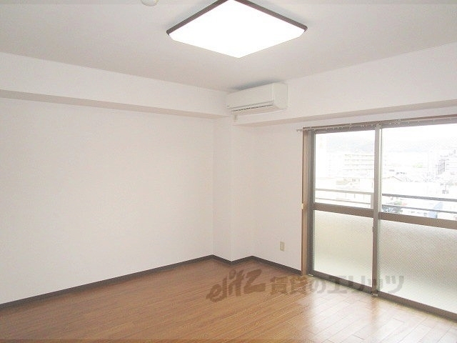 居室・リビング　洋室