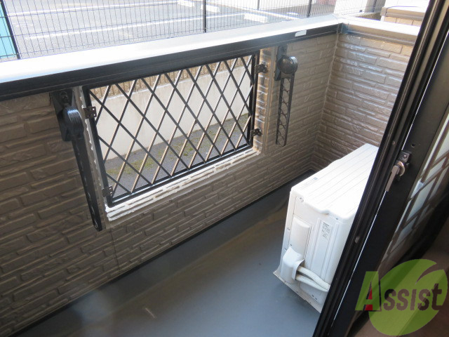 バルコニー　バルコニーは洗濯物を干すスペースが確保されていました。