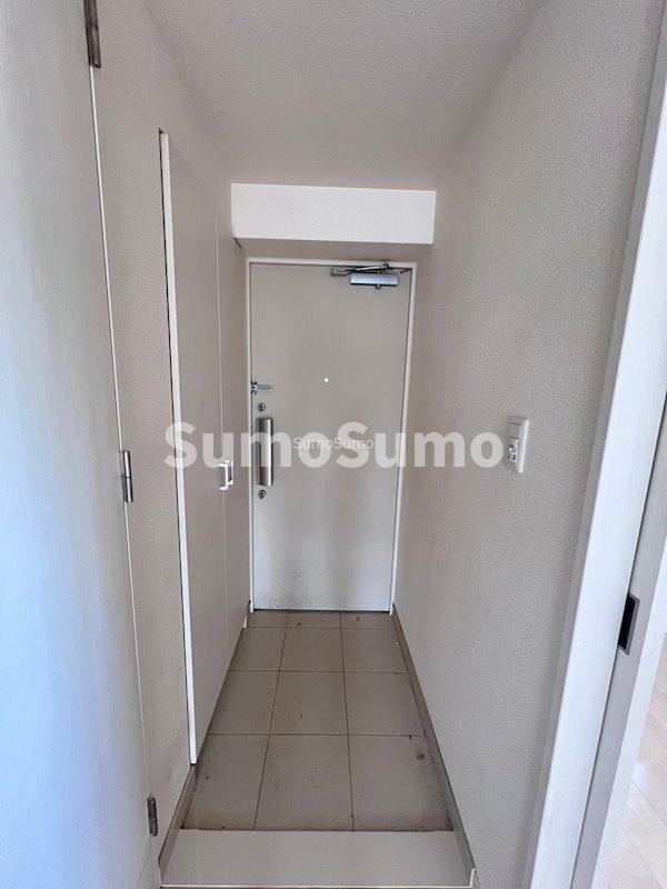 玄関　収納もある玄関です