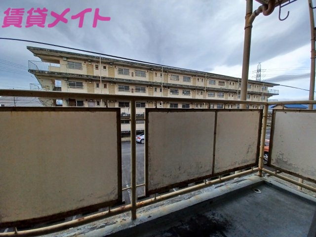 バルコニー　同タイプ部屋写真です。