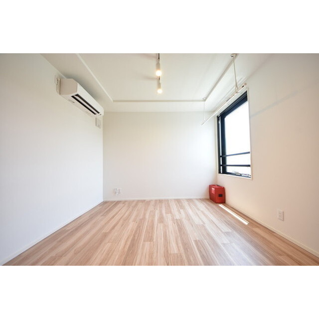 その他部屋・スペース　明るい色調の室内です