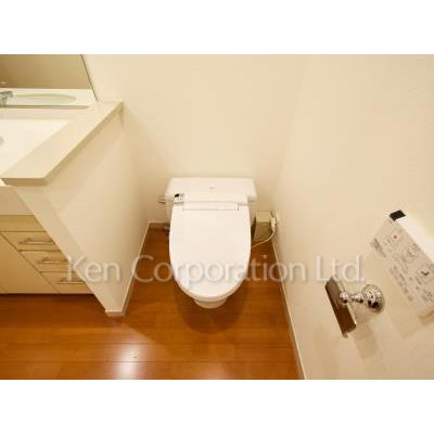 トイレ　同タイプ26階のお部屋を撮影。仕様が異なることがあります。