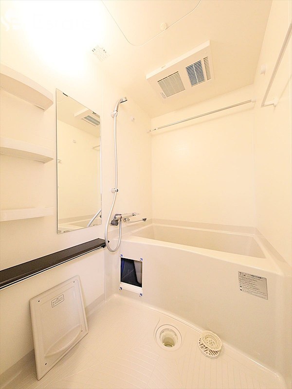 バス・シャワールーム　バスルーム