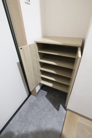 収納　シューズボックス