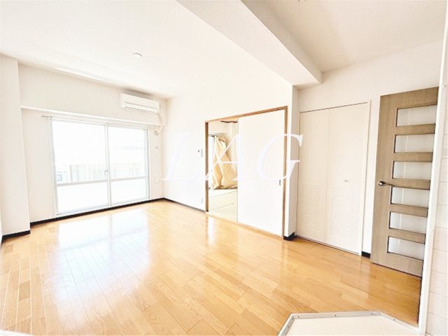 居室・リビング　洋室のお部屋です。