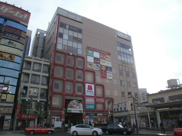 ショッピングセンター　クッターナ（ショッピングセンター）まで800m