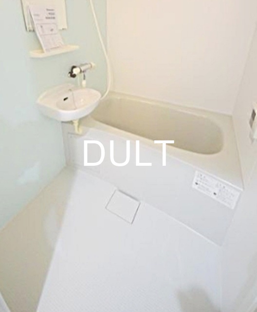 バス・シャワールーム　バスルームです。