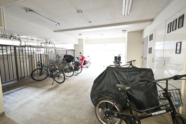 駐車場　駐輪場