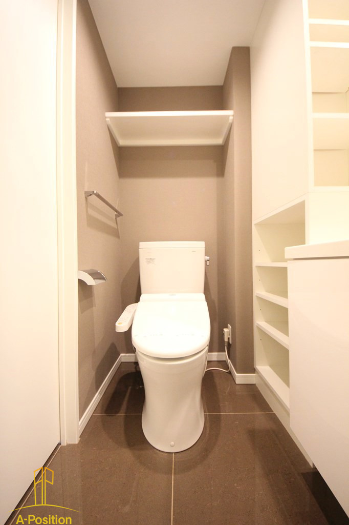 トイレ　リセス大阪イースト