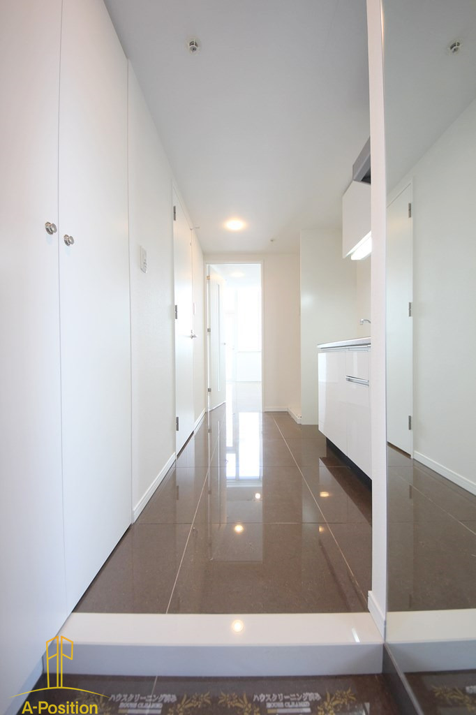 玄関　リセス大阪イースト