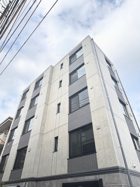 建物外観　建築中の写真です