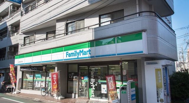 コンビニ　ファミリーマート品川中延六丁目店（コンビニ）まで744m