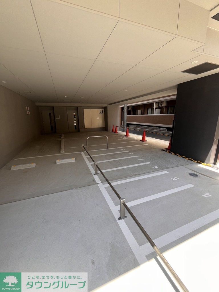 駐車場　駐車場