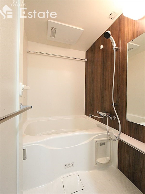 バス・シャワールーム　バスルーム