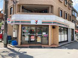 コンビニ　セブンイレブン 渋谷千駄ヶ谷3丁目店（コンビニ）まで65m