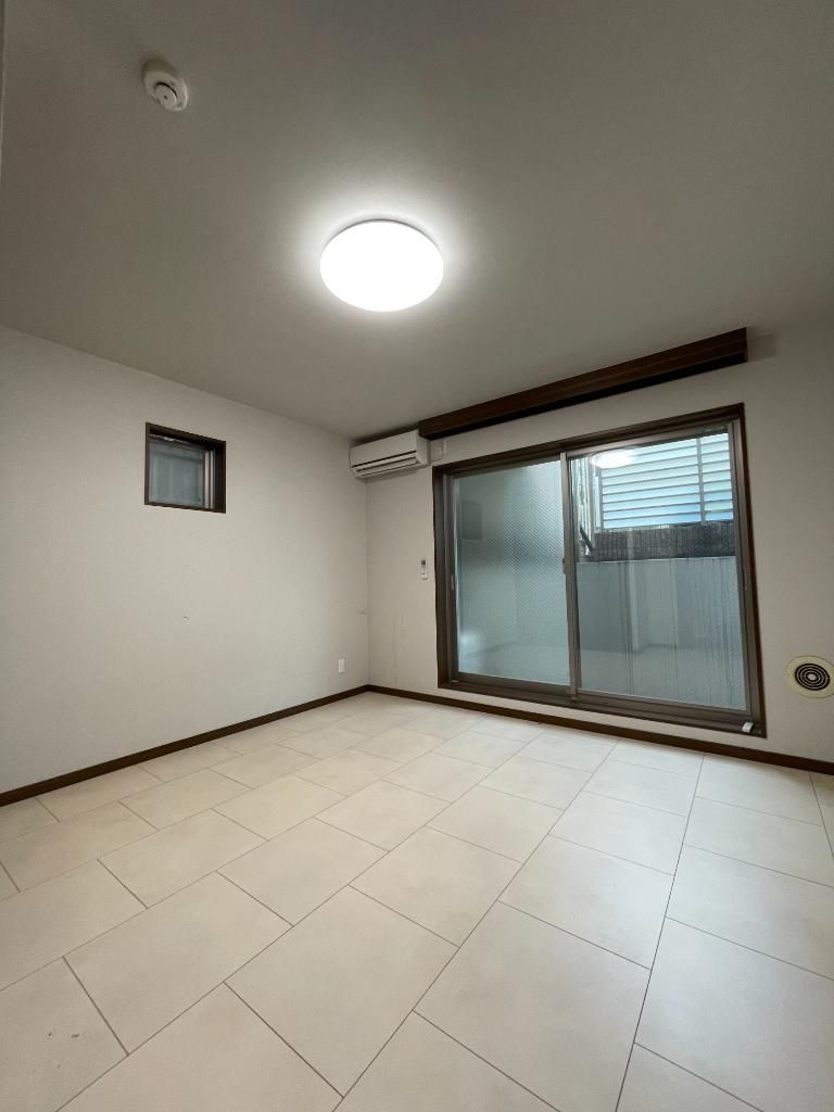 居室・リビング　※別部屋参考写真