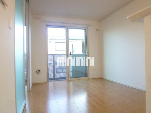 居室・リビング　明るいリビングです♪