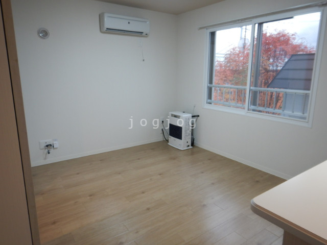 居室・リビング　明るいリビングルーム♪