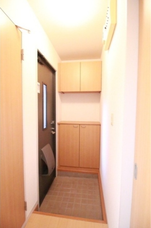 玄関　図面と現状に相違がある場合には現状を優先