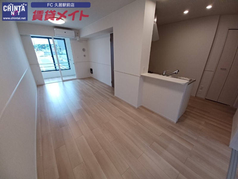 居室・リビング　同型参考写真