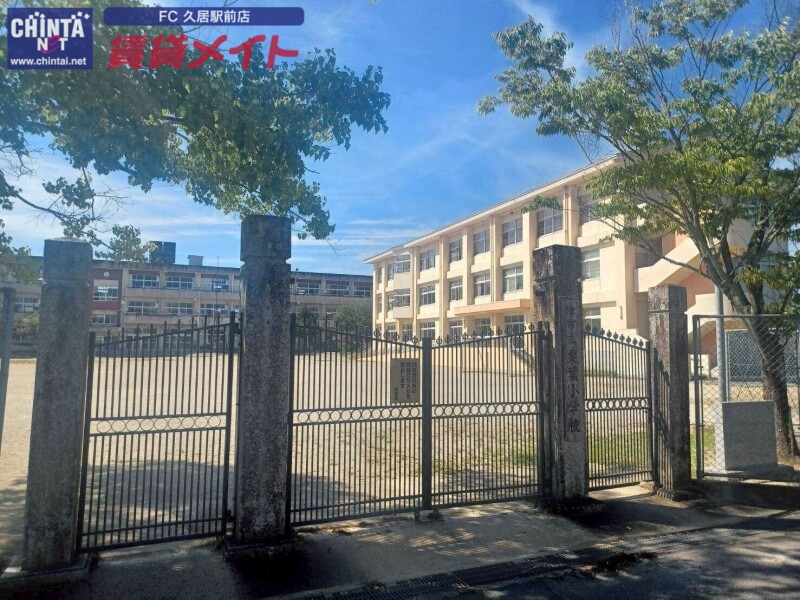 小学校　津市立栗葉小学校（小学校）まで1778m