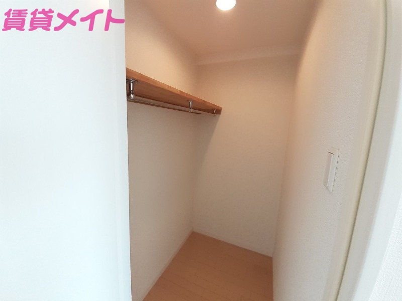 収納　別部屋参考写真