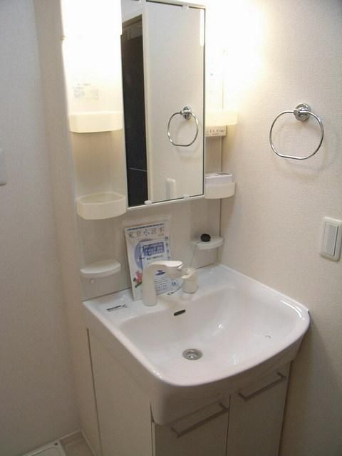 洗面設備　嬉しい独立洗面台　脱衣所
