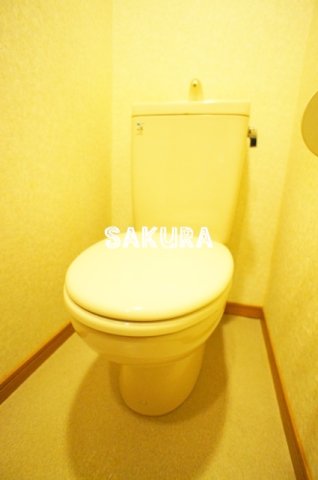 トイレ　落ち着いた色調のトイレです♪