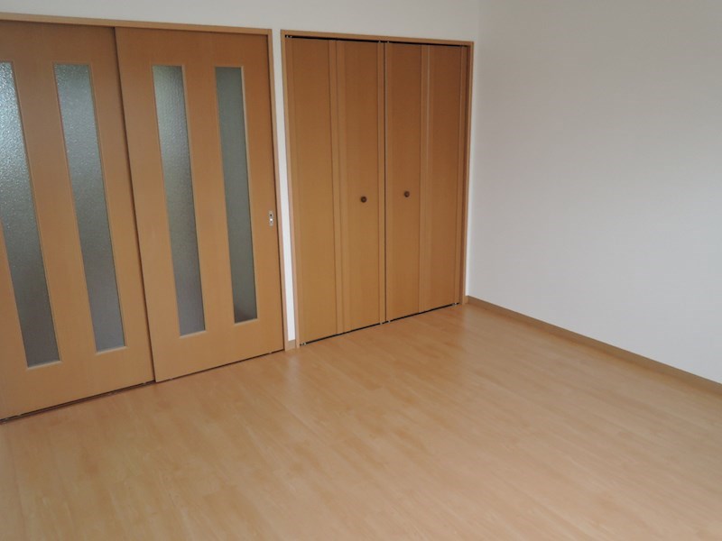 居室・リビング　居室　洋室フロアタイル貼り