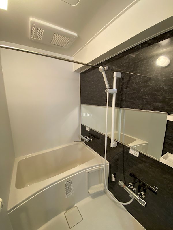 バス・シャワールーム　別の部屋の写真