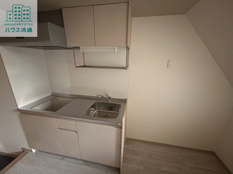 キッチン　※写真は別号室です。