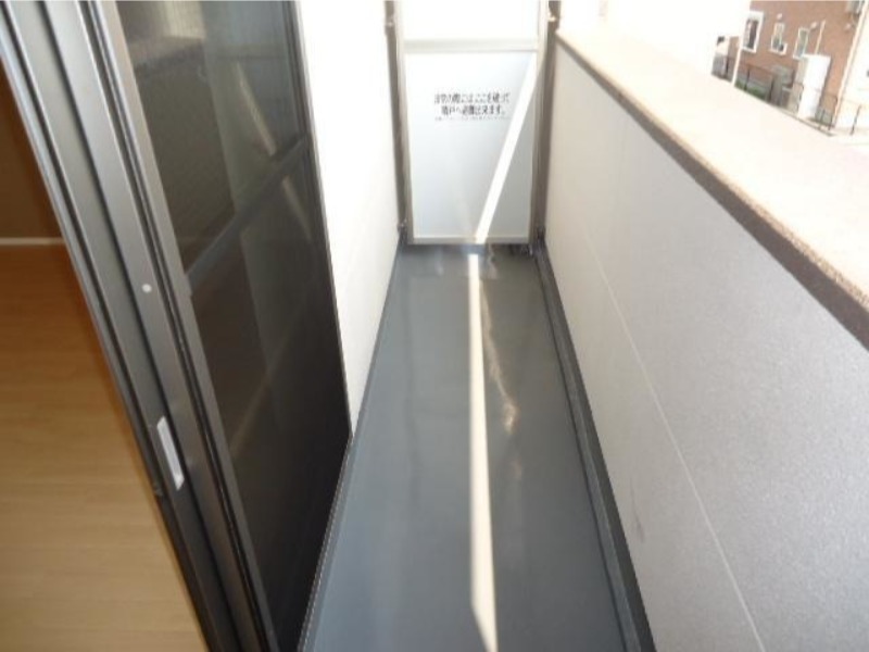 バルコニー　図面と現状に相違がある場合には現状を優先