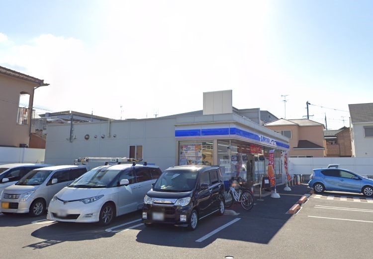 コンビニ　ローソン　岸和田加守町三丁目店（コンビニ）まで710m