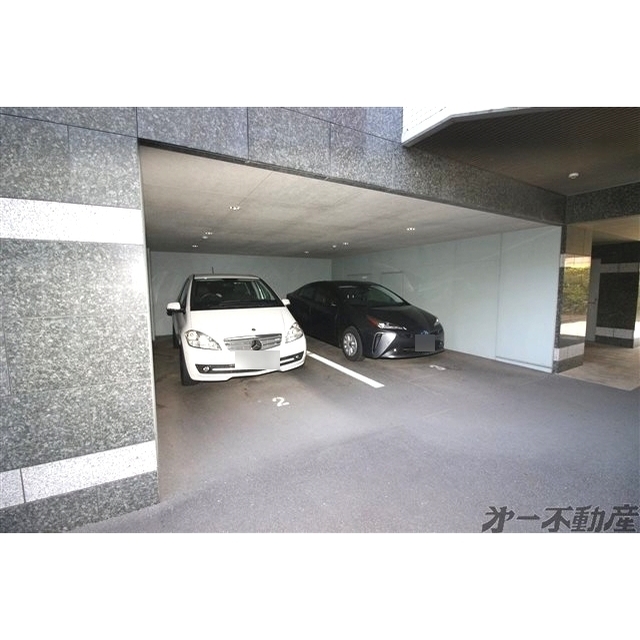 駐車場　駐車場